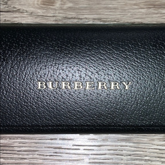 Burberry Eyeglass Class - Picture 8 of 8